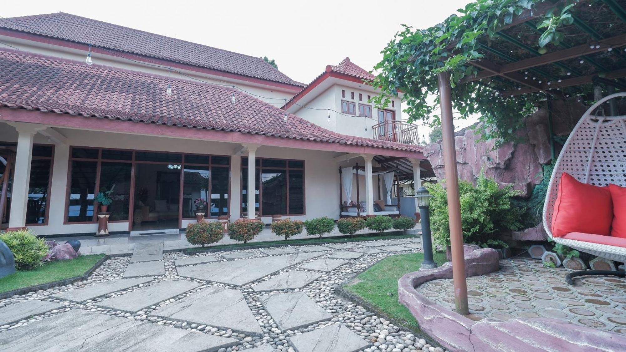 Marry Ind Gunung Kawi Guest House Malang Bumirejo Екстер'єр фото